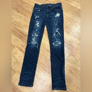 Great condition dark wash Men’s American Eagle dark wash jeans size 30x32